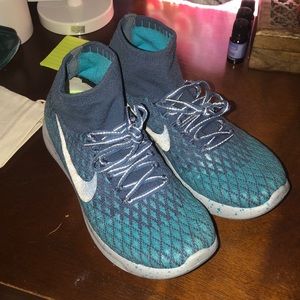 women’s nike 8.5 lunar epic